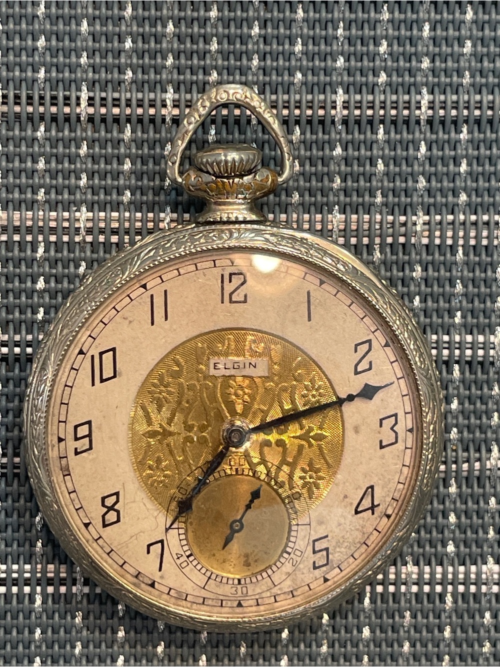 Antique Elgin 17 Jewel 14K GF case # 5894095. Runs!